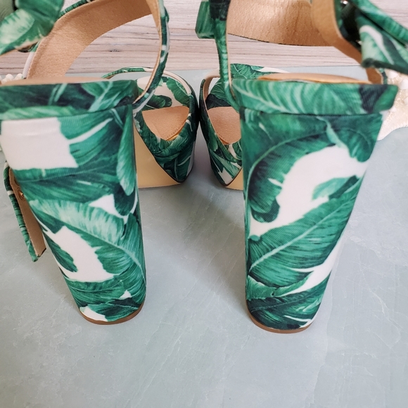 New Liliana Floral Platform Peep Tie Heels - Picture 4 of 5